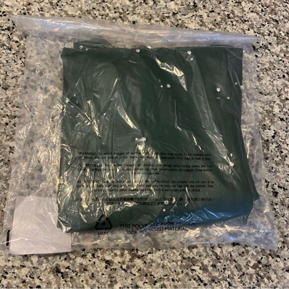 Elegant Green Faux Leather Dress - Picture 7 of 8